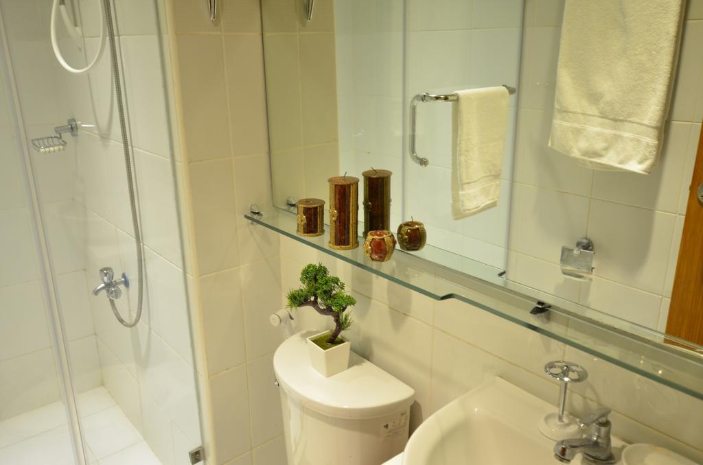 A Homey Place At Adriatico Manila Exteriör bild