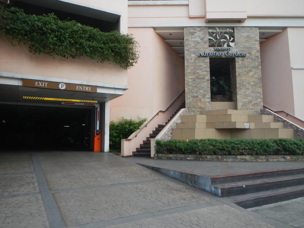 A Homey Place At Adriatico Manila Exteriör bild